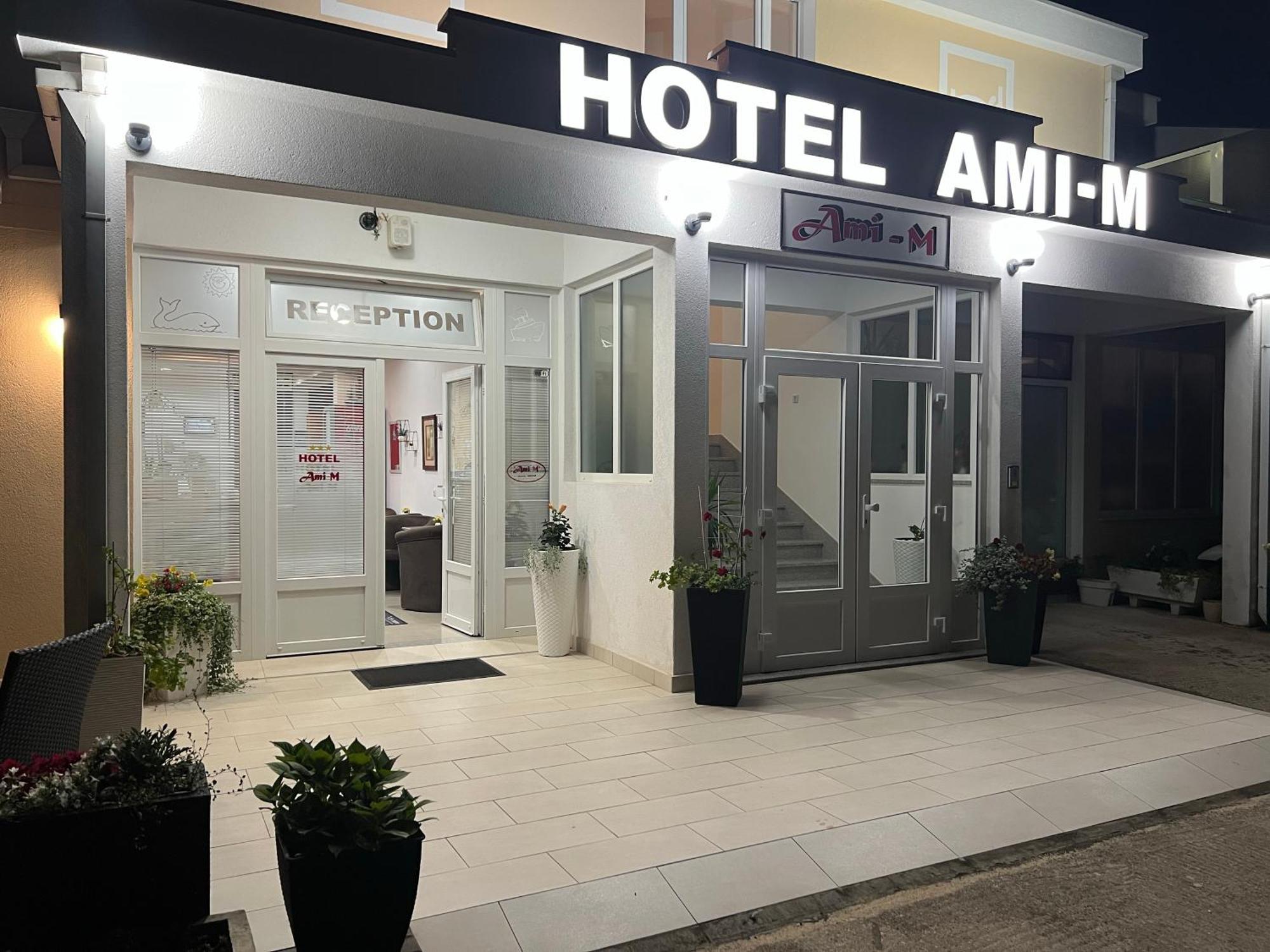 Hotel Ami - M Neum Exteriér fotografie